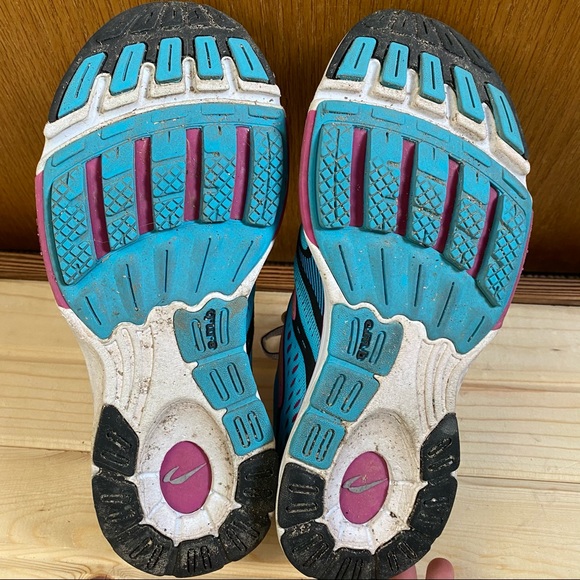 NEWTON RUNNING • Kismet running shoes - Size 9 - Picture 10 of 15